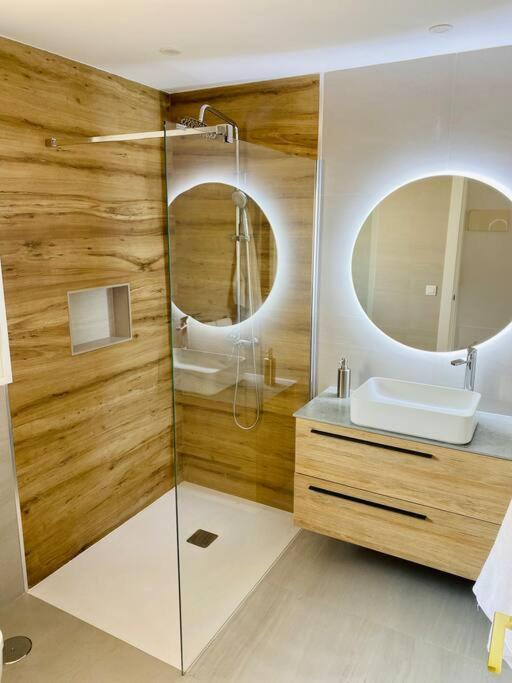 Appartement Golden Ocean View & Pool *