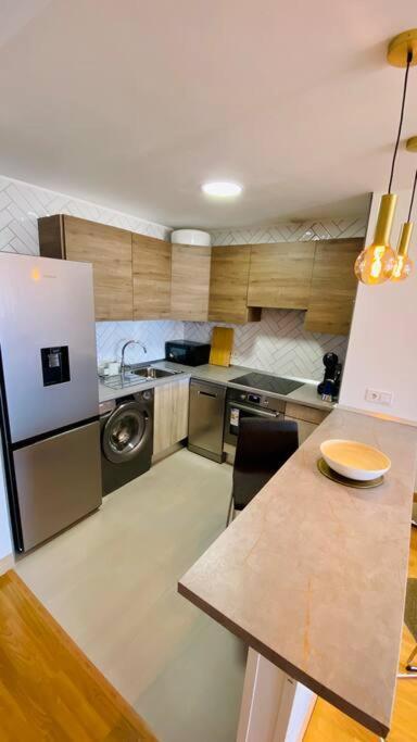 Golden Ocean View & Pool Apartamento *